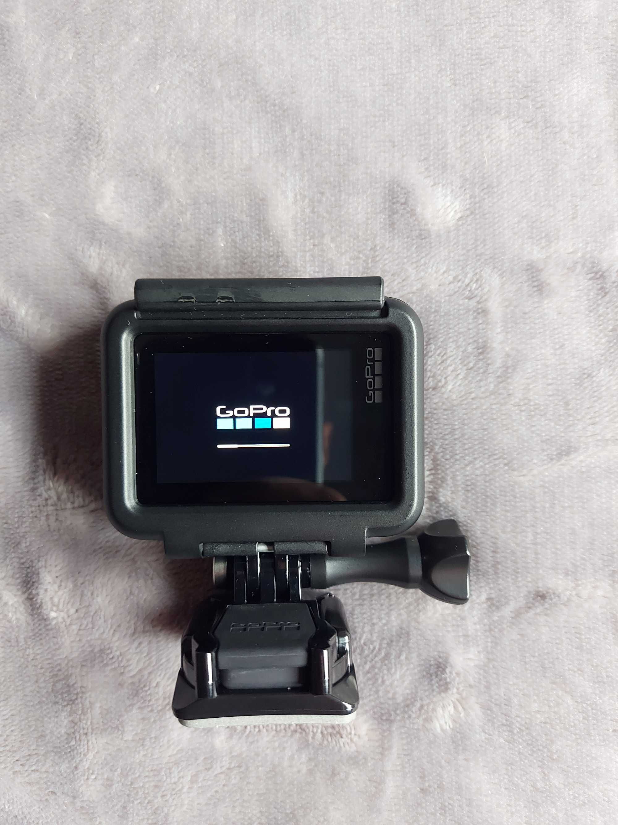 GoPro Hero 7 White + Acessórios