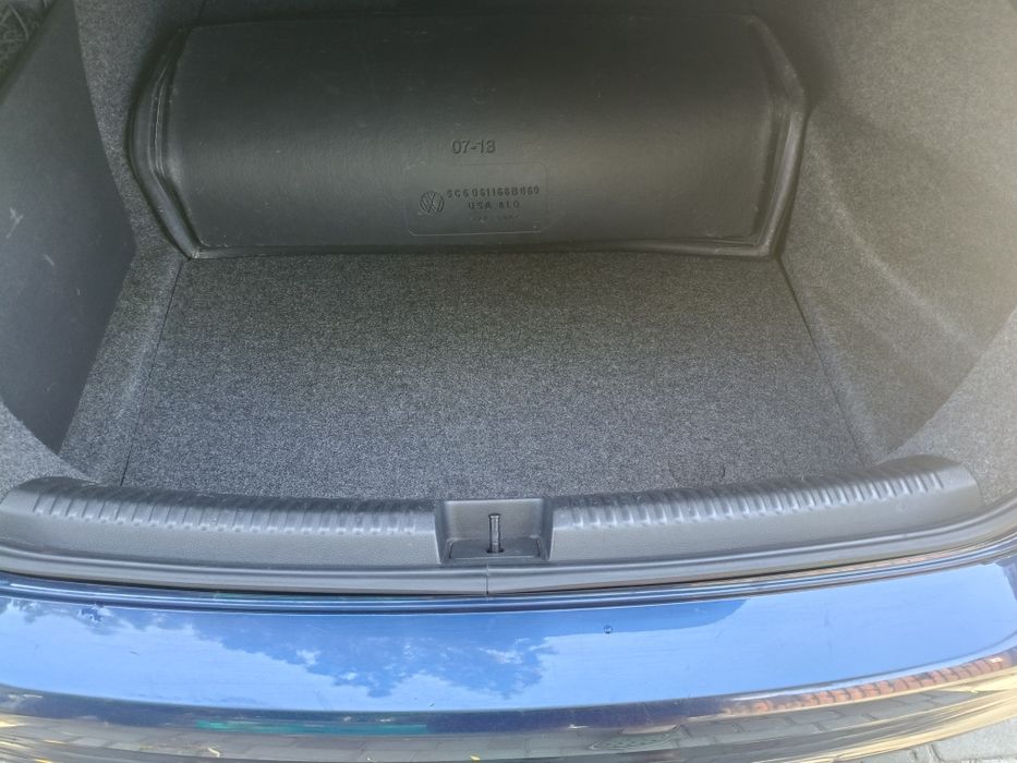 Продам VW Jetta 1.4 tsi, hybrid, 2013 года