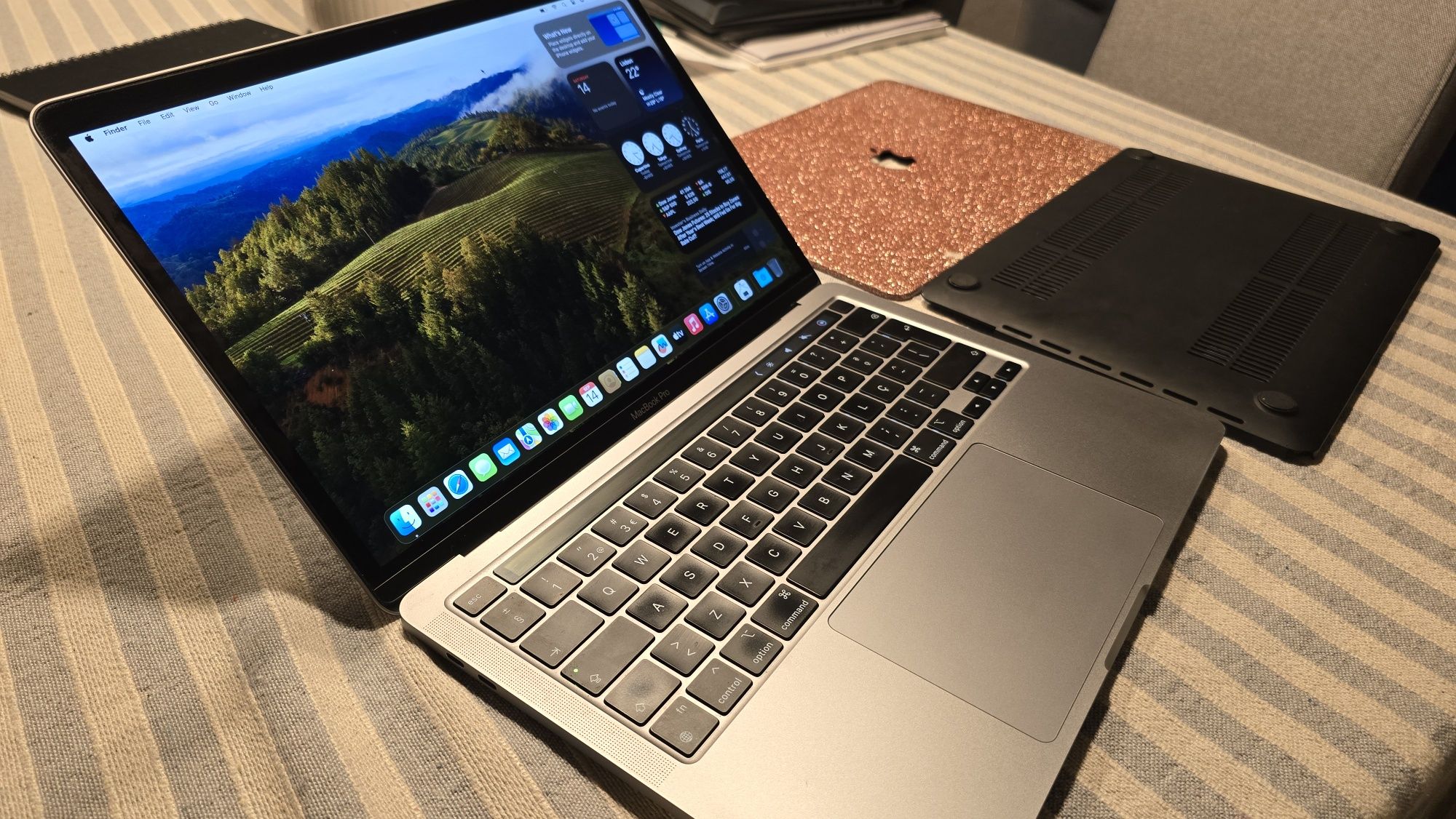 MacBook Pro M1 256GB Touchbar c/ NOVO. Troca/retoma. Teclado PT-P