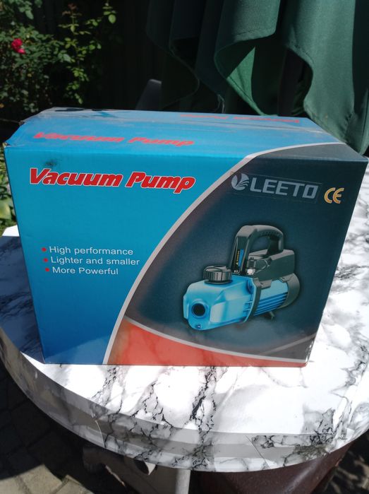 Вакуумный насос, новый.Торга нет.