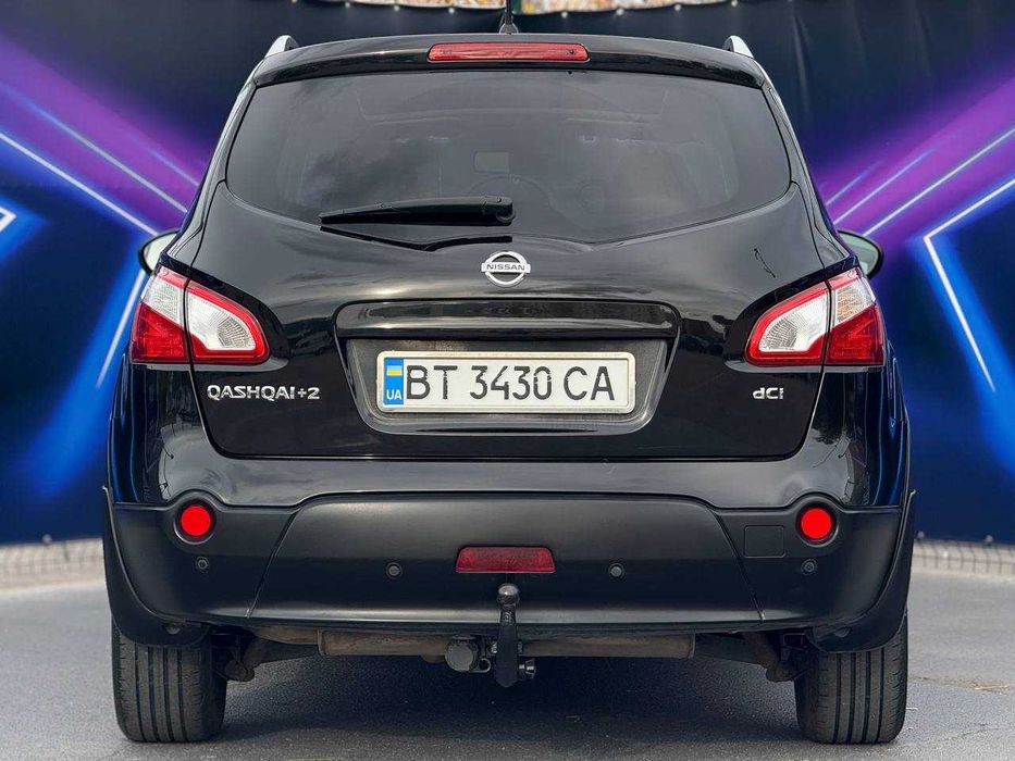 Nissan Qashqai 2010, 2.0 дизель, механика, 7 мест