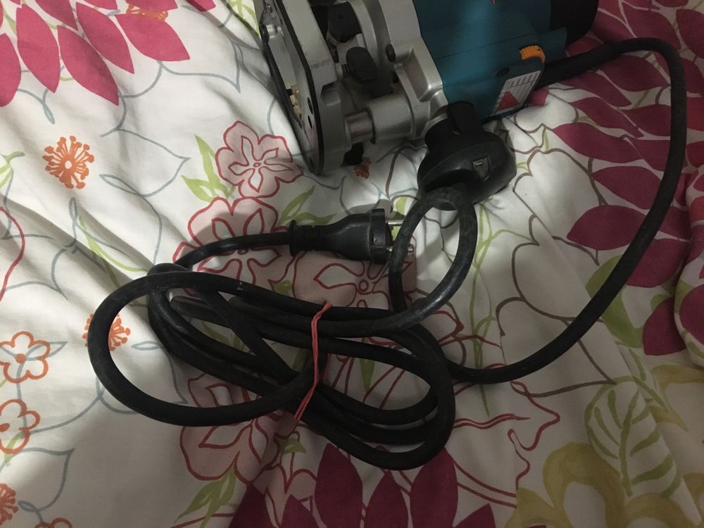 Фрезер Makita RP1110C