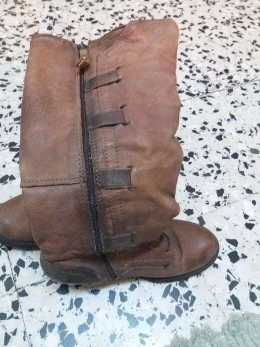 Botas de cano alto em PELE Air Step-baixa de preço