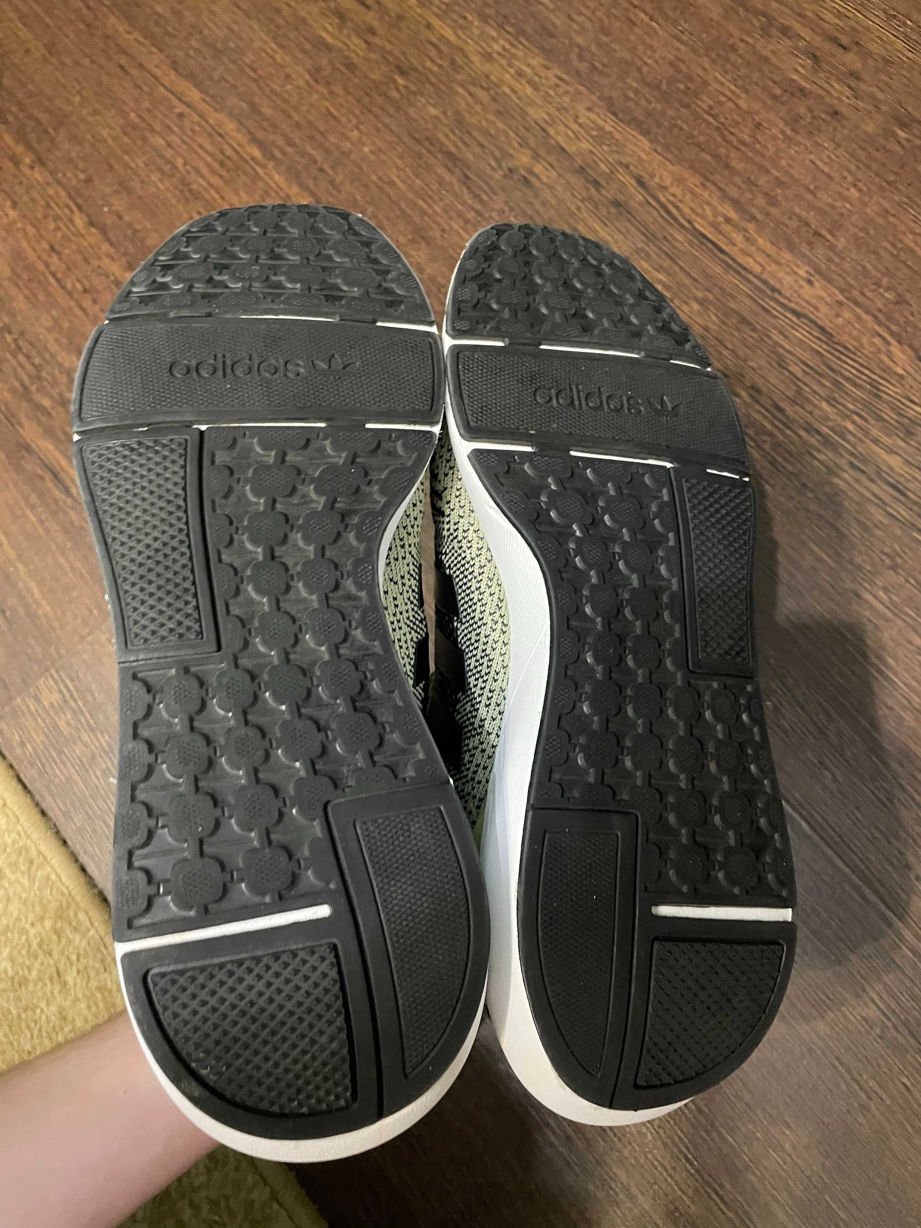 Кросівки adidas Originals Swift Run.  Р 41 1/3   25.5см