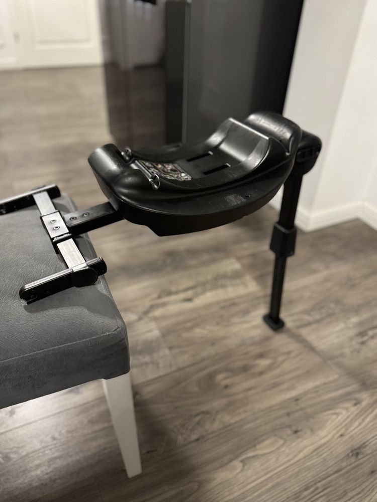 Fotelik Kiddy Evoluna i-Size 2 z bazą isofix