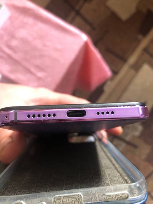 Продам телефон новий