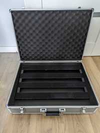 Pedalboard RockBoard Club + Flight Case