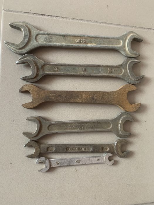 Ключи рожковые .