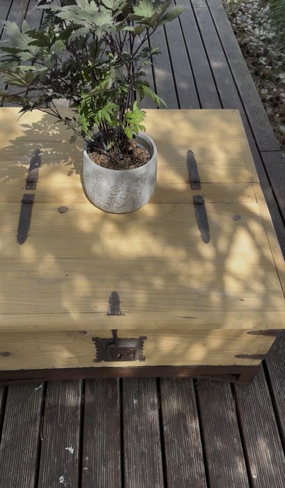 Stolik kawowy / skrzynia ,drewno sosnowe