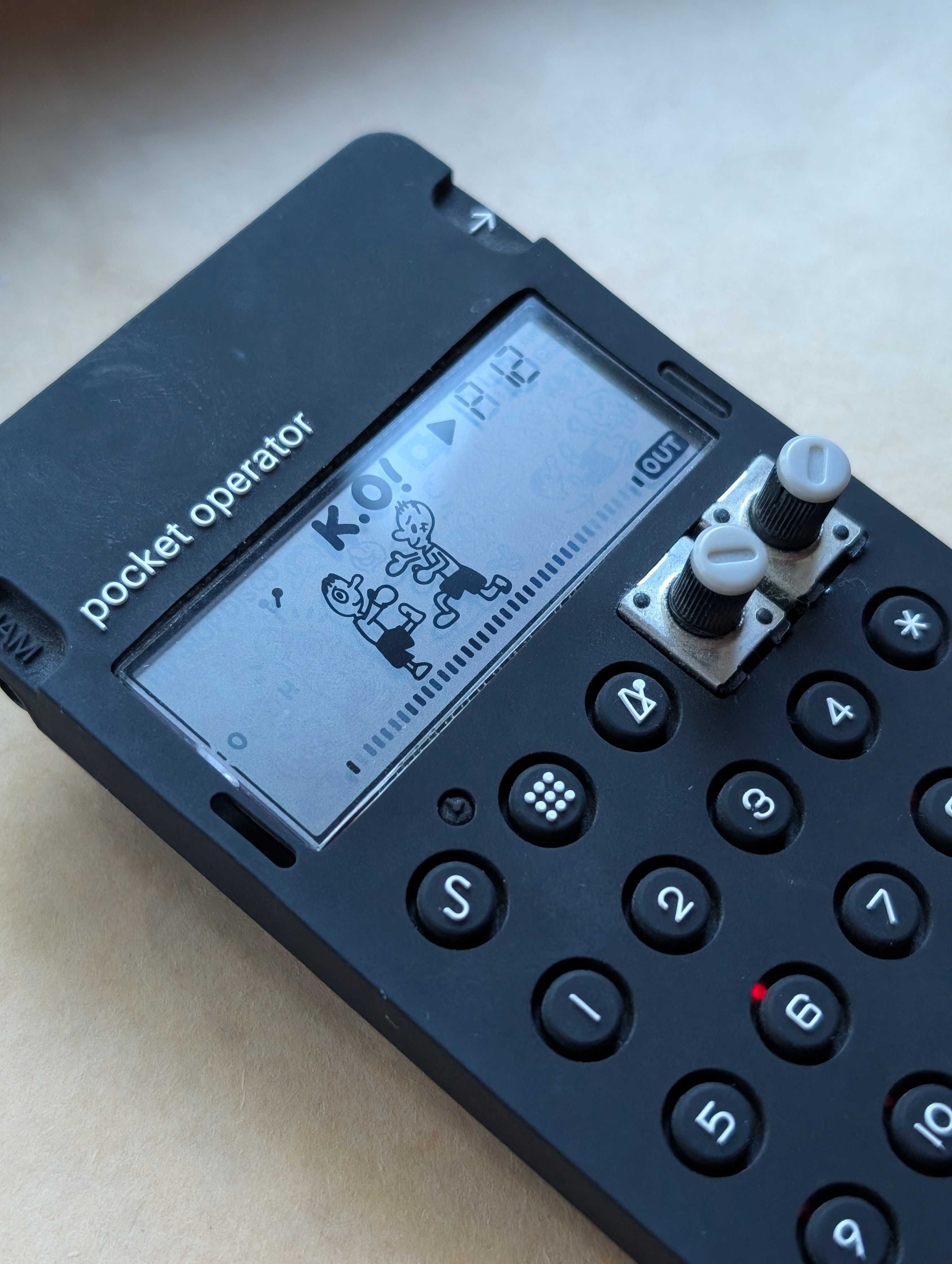 Кишеньковий семплер Teenage Engineering PO-33 K.O! + оригінальний кейс