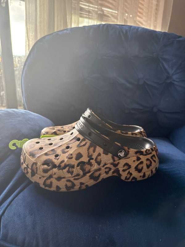 Crocs Baya Lamparci wzór w9 40-41 Nowe