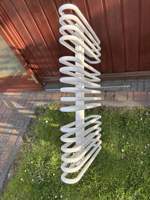 Sprzedam grzejnik drabinkę z termostatem wys. 97cm i szeroki 60cm.