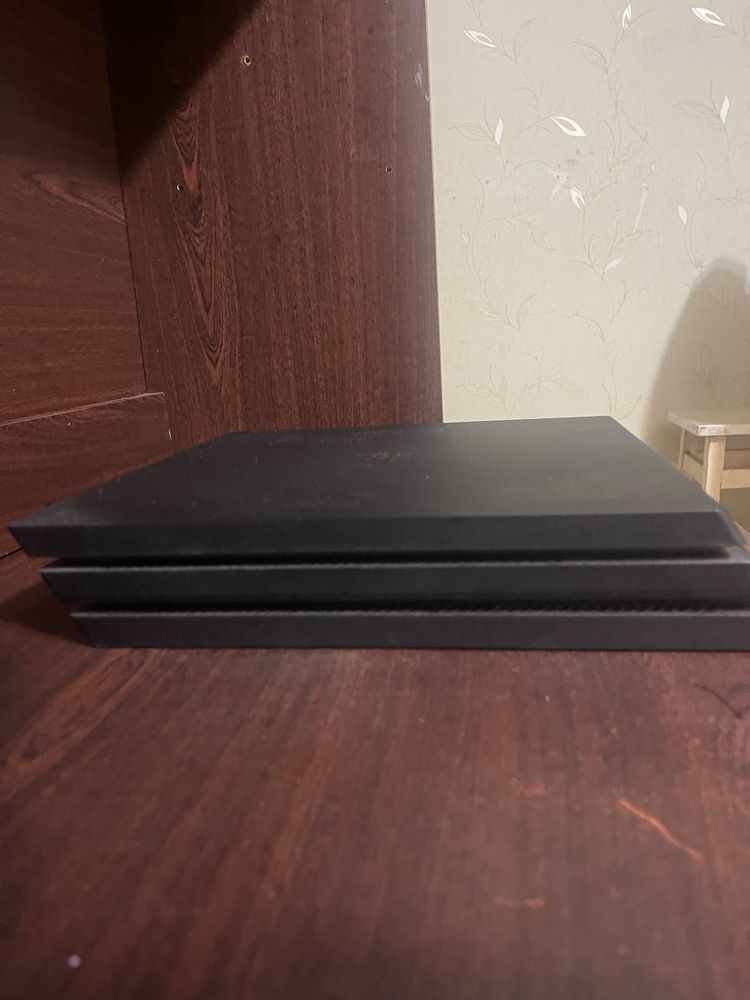 ps4 pro 1TB.
