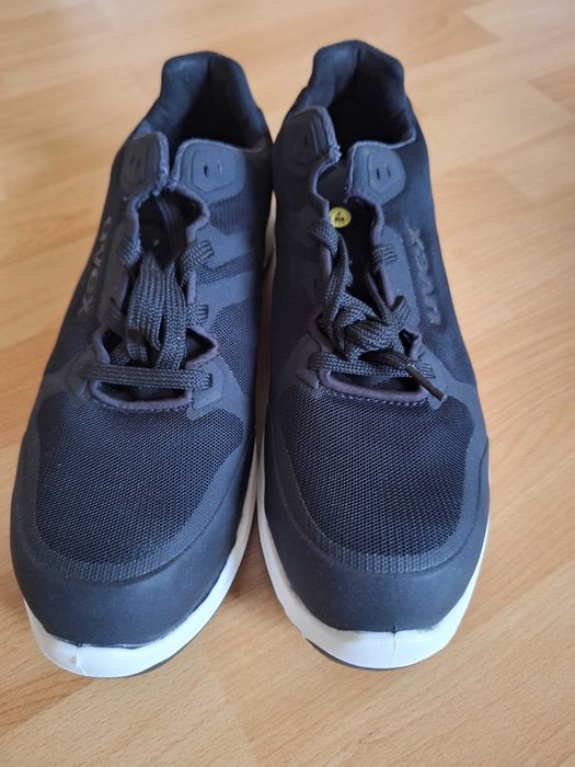 Sprzedam buty robocze UVEX rozmiar 43