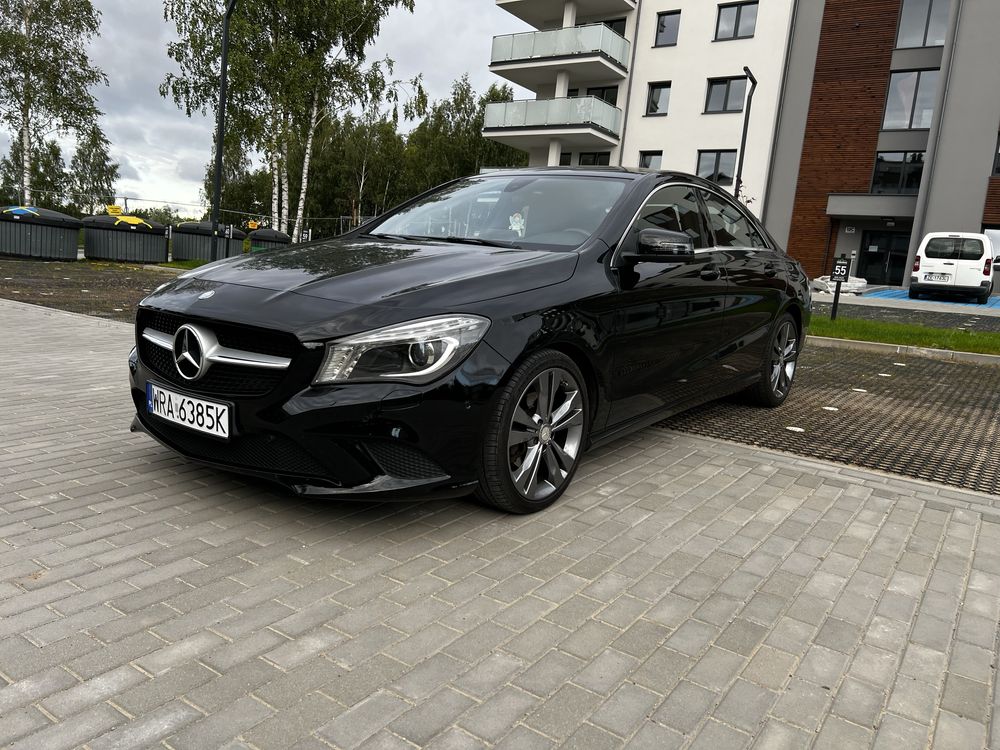 Mercedes-Benz CLA 180 benzyna, manulna skrzynia, bogate wyposażenie