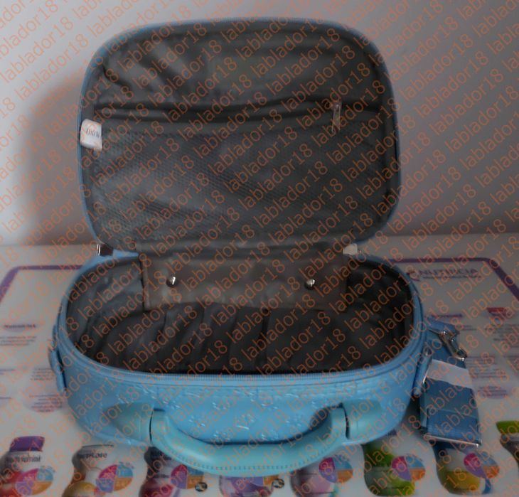 Kuferek kosmetyczka niebieska