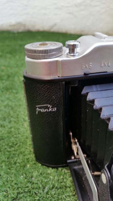 Maquina Fotográfica Vintage Franka Sólida em excelente estado