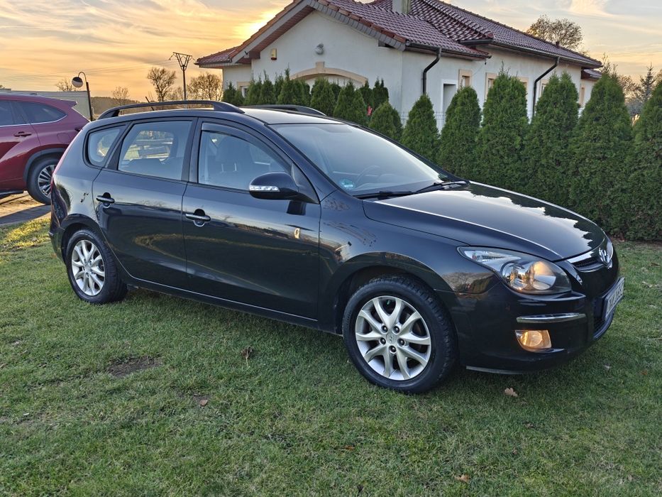Hyundai i30*"*Kombi"*"1.6 Benzyna*"*W Dobrym Stanie*"*Klimatronik*"*