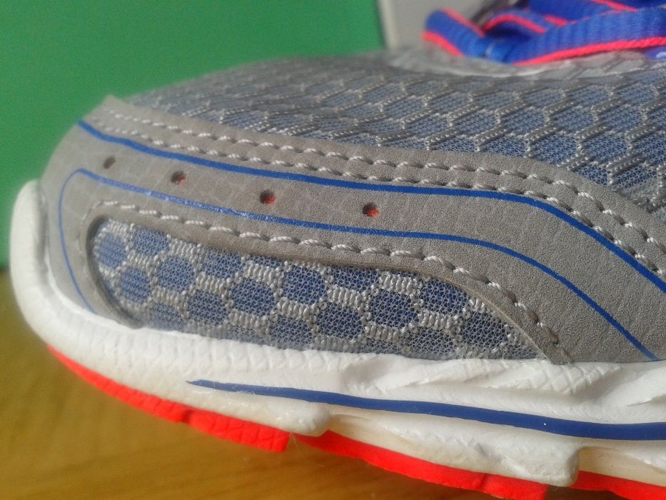 Damskie buty sportowe NEW BALANCE, rozmiar 40,5 - NOWE