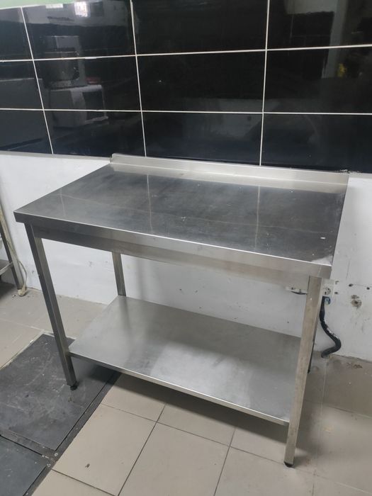 Меблі з нержавійки,виробничі,обробні