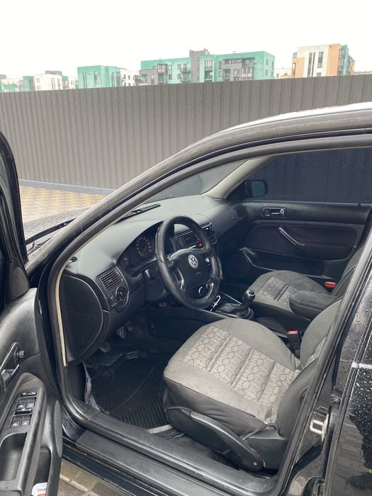 Golf 4 1999 року випуску