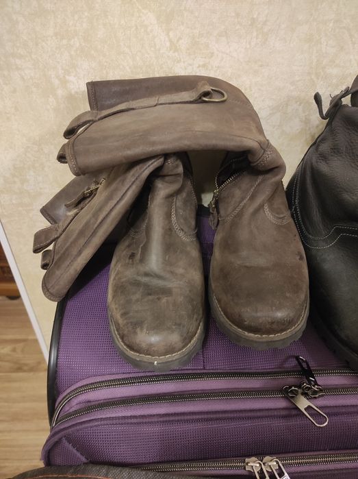 Шкіряні сапоги Timberland  та Fly London