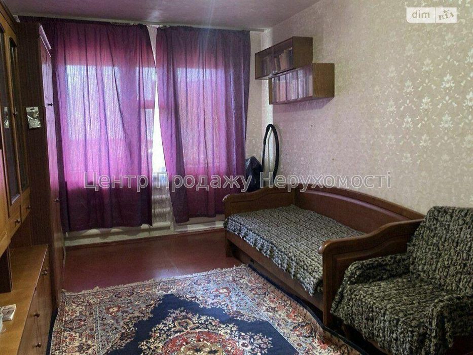 продам 2-кімнатну на Троєщині ІВ