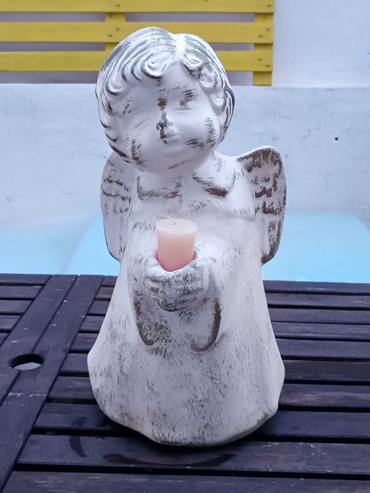 Anjo grande de loiça