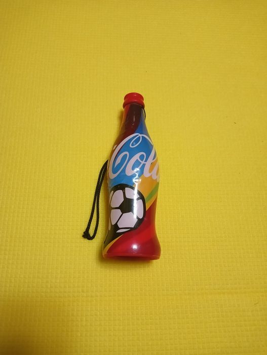 Дудка болельщика футбола Coca Cola.