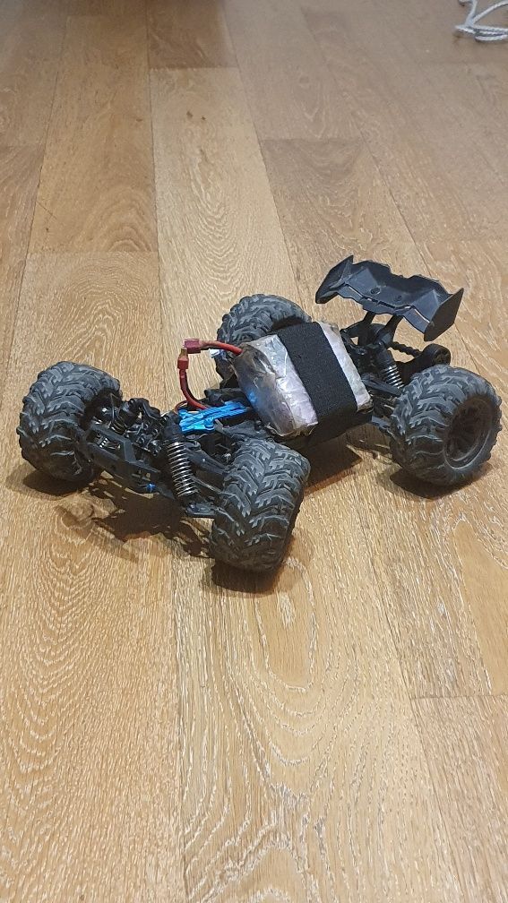Rc car велика батарея