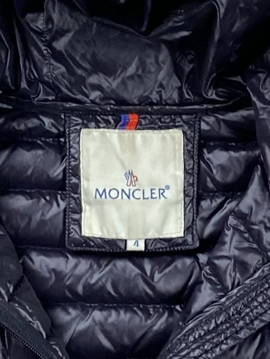 Moncler пуховик куртка s размер женская стёганая чёрная оригинал