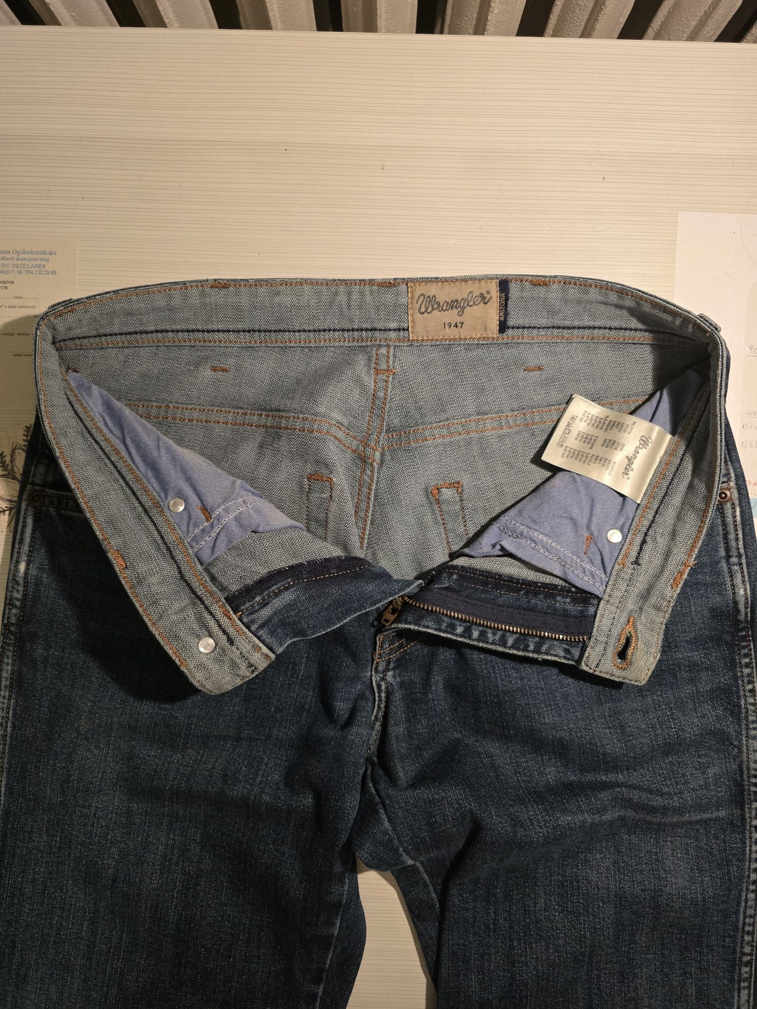 spodnie jeansy dżinsy męskie Wrangler model Arizona W30 L32