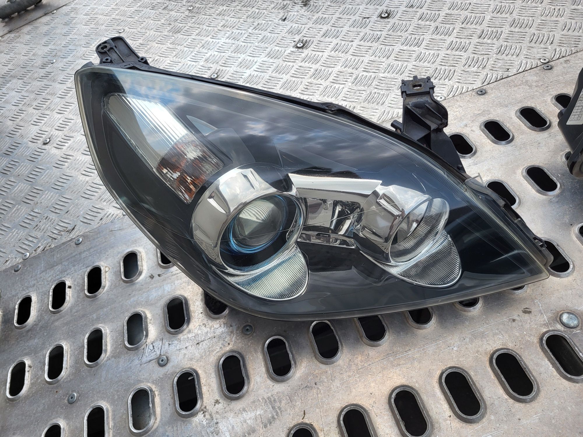 Reflektory lampy przód prawa lewa bi xenon AFL opel vectra c signum EU