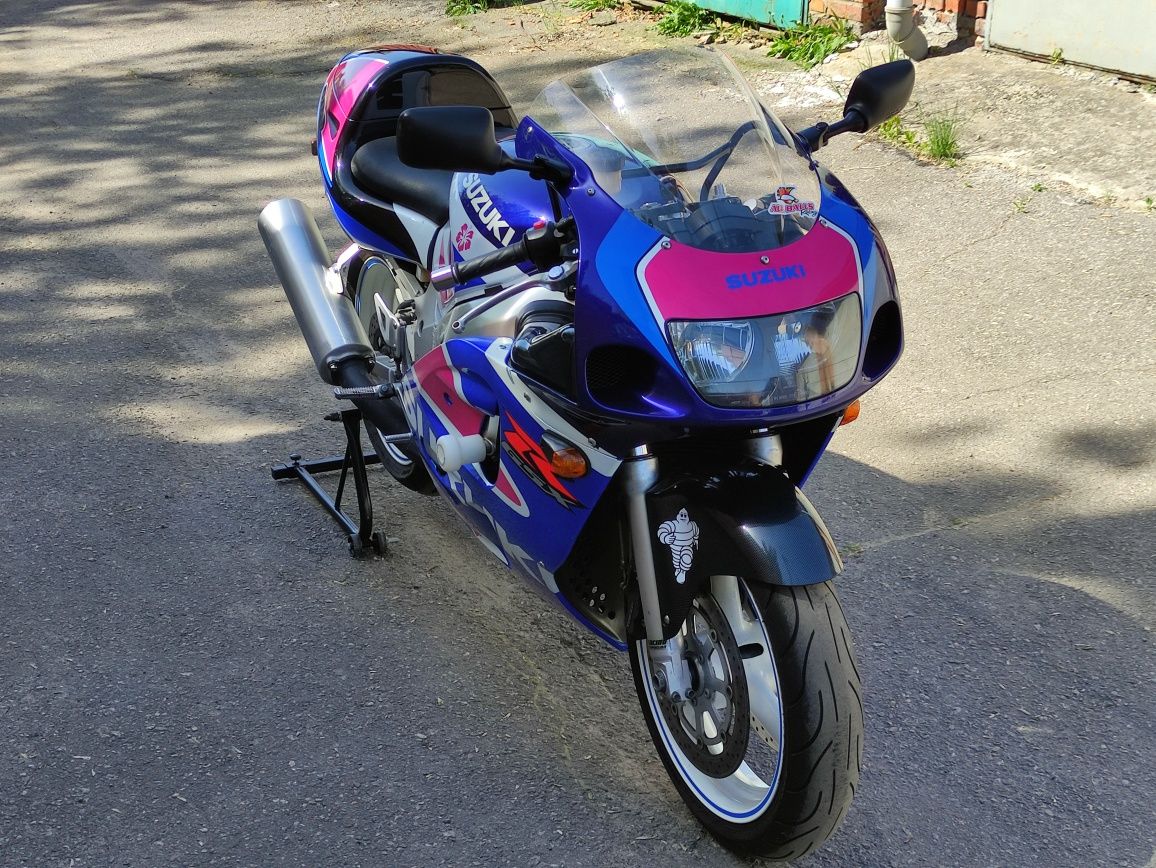 Suzuki GSX 600 R Srad  Свіжо пригнаний.