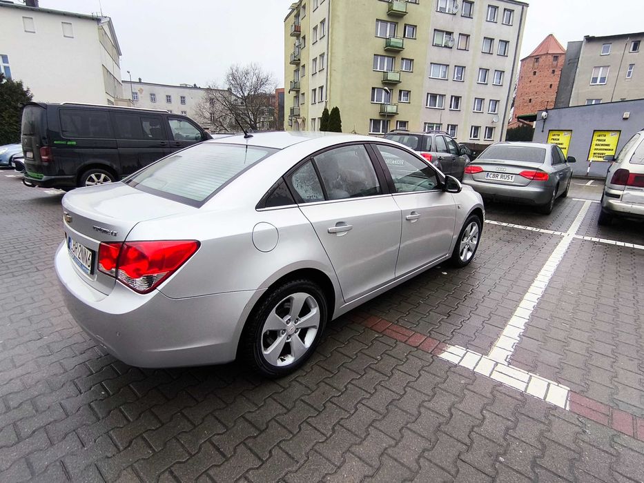 sprzedam ładnego Chevroleta Cruza