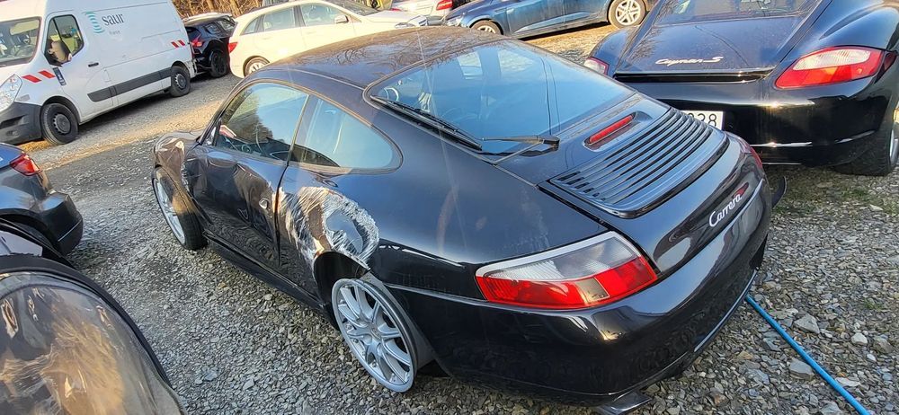 Porsche 911 1999rok CARERRA 996 , 3.4 benzyna Francja uszkodzony