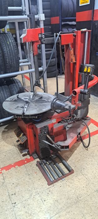 Maquina montar pneus usada M Ferro