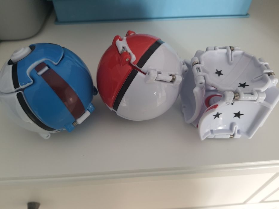 Otwierane kule Pikachu Pokemon