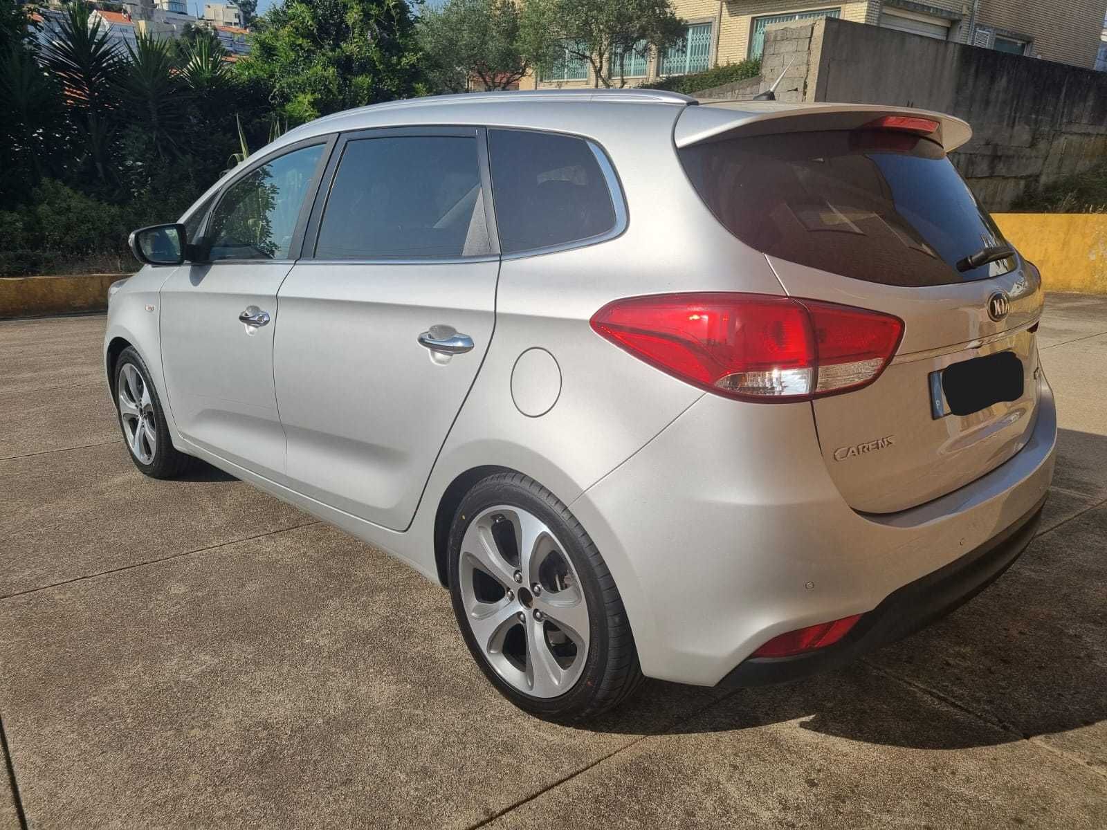Kia Carens 1.7 CRDi ISG TX .