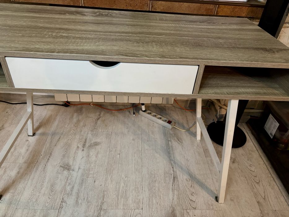 Biurko Jysk 120x48cm