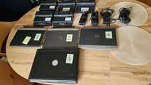 Zestaw 4 laptopy Dell, stacje dokujące Dell, zasilacze
