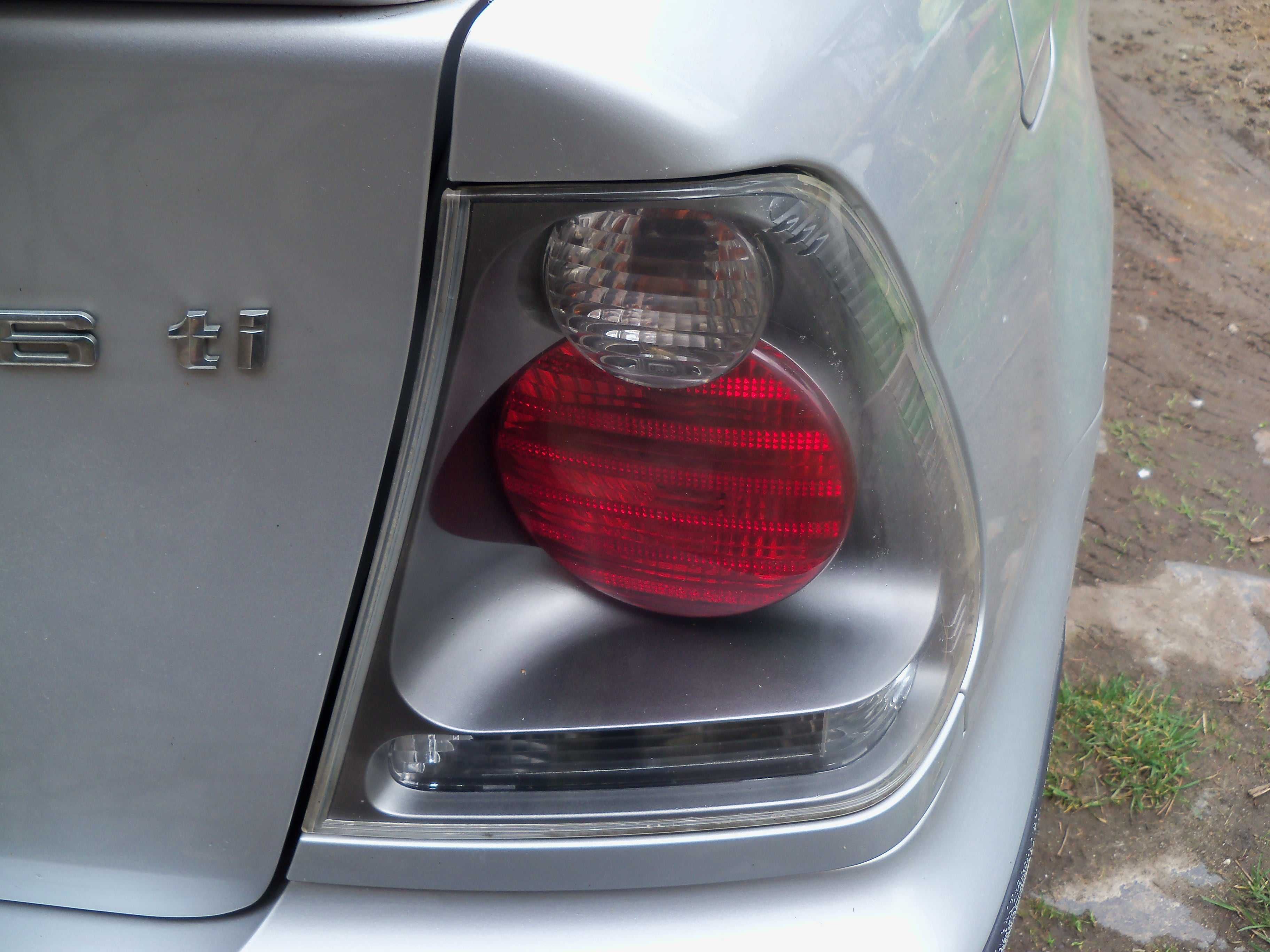 BMW E46 Compact lampa tylna tył