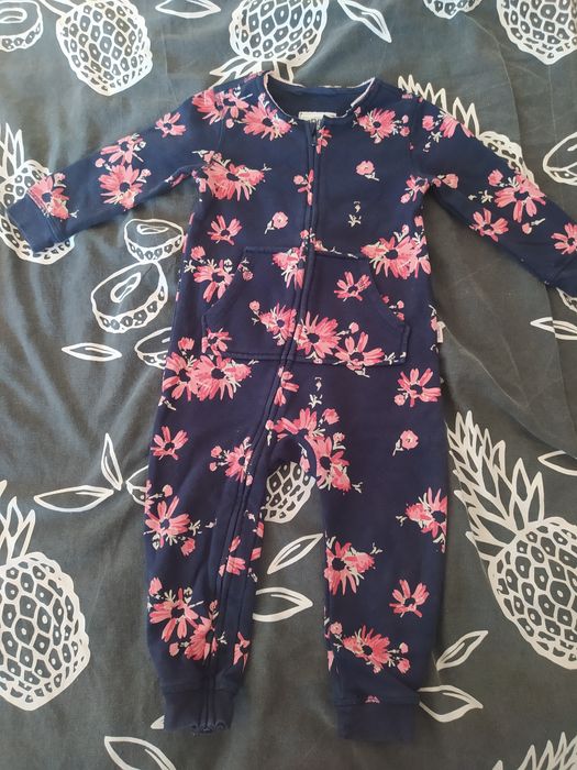 Piżama jednoczęściowa bez kaptura r. 92