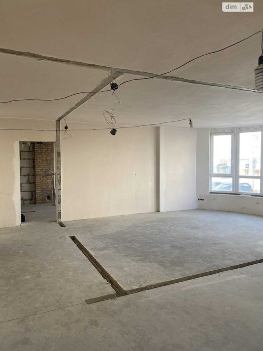 Продається простора квартира площею 72 м² на 1 поверсі