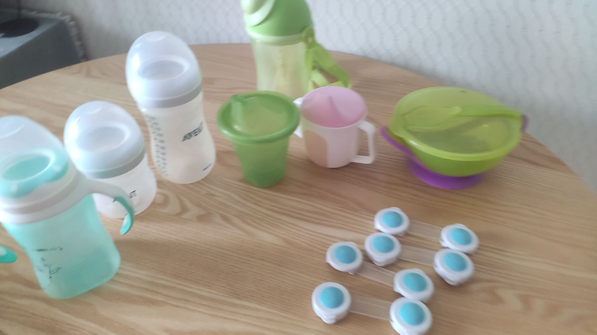 Avent , бутылочки, непроливайка, поильник