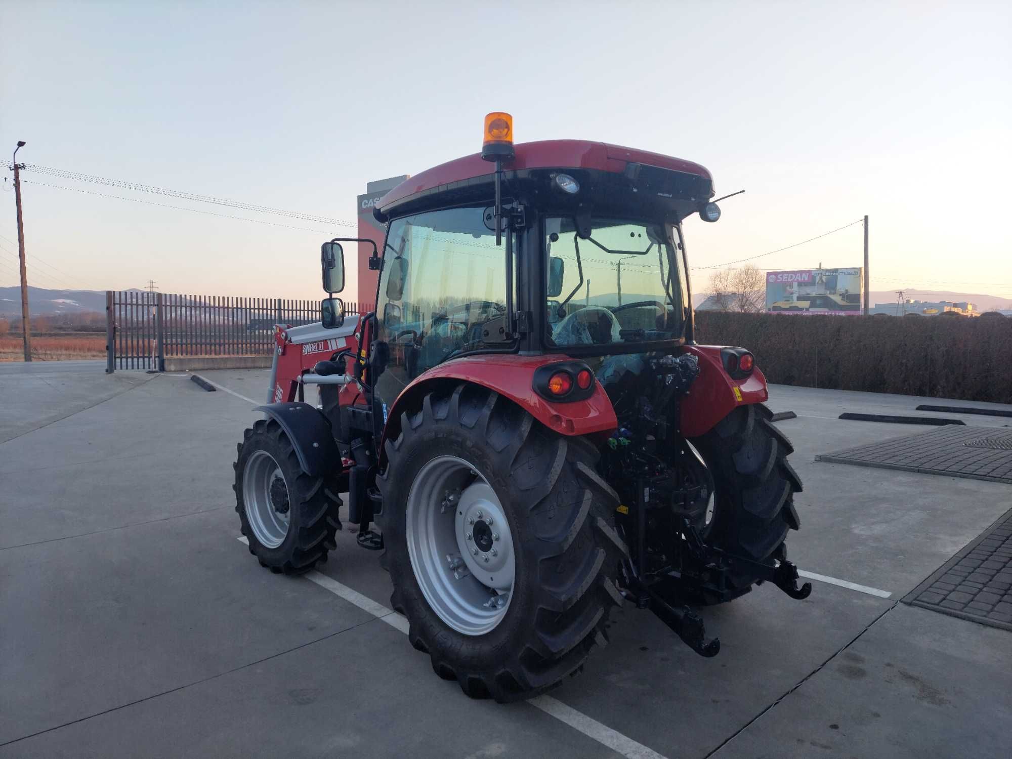 Ciągnik rolniczy CASE IH Farmall 75 A z ładowaczem czołowym SONAROL