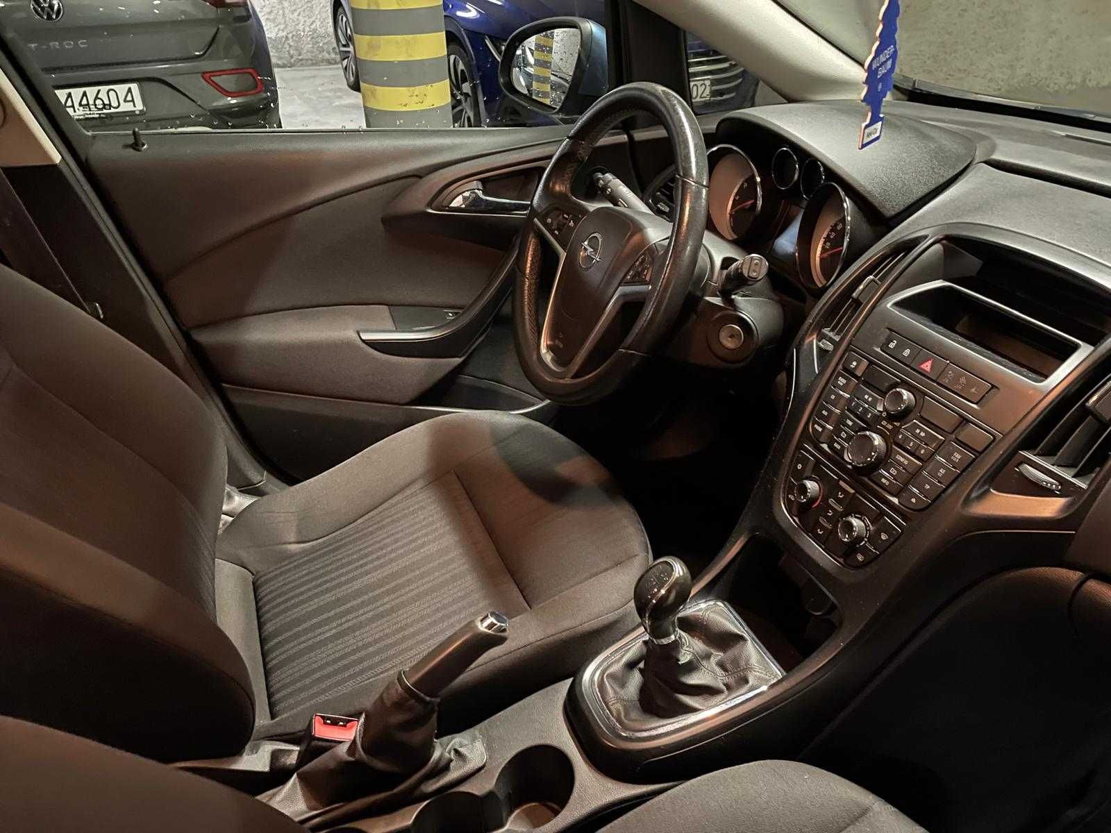 Opel Astra J Kombi 2015