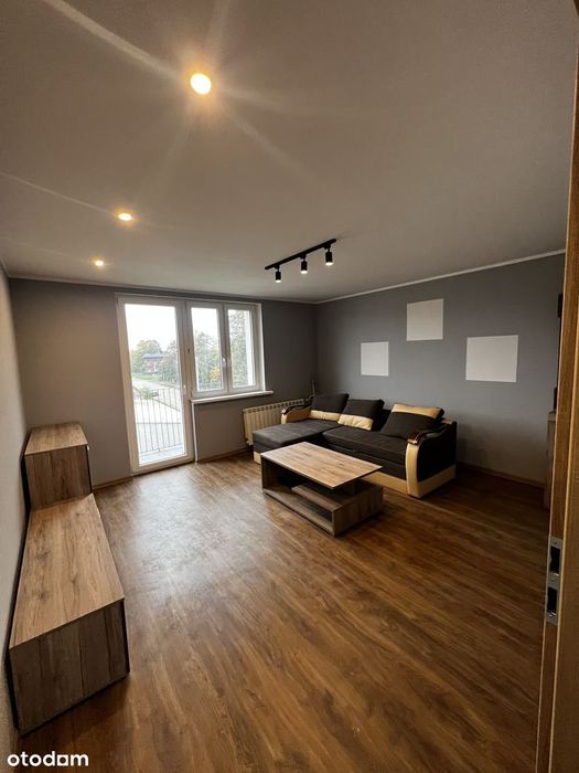 3 pokoje Po remoncie w ciepłym bloku Dostępne od ręki  do zamieszkania