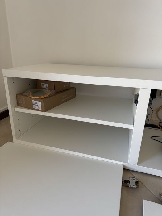 Movel BESTA com 3 portas