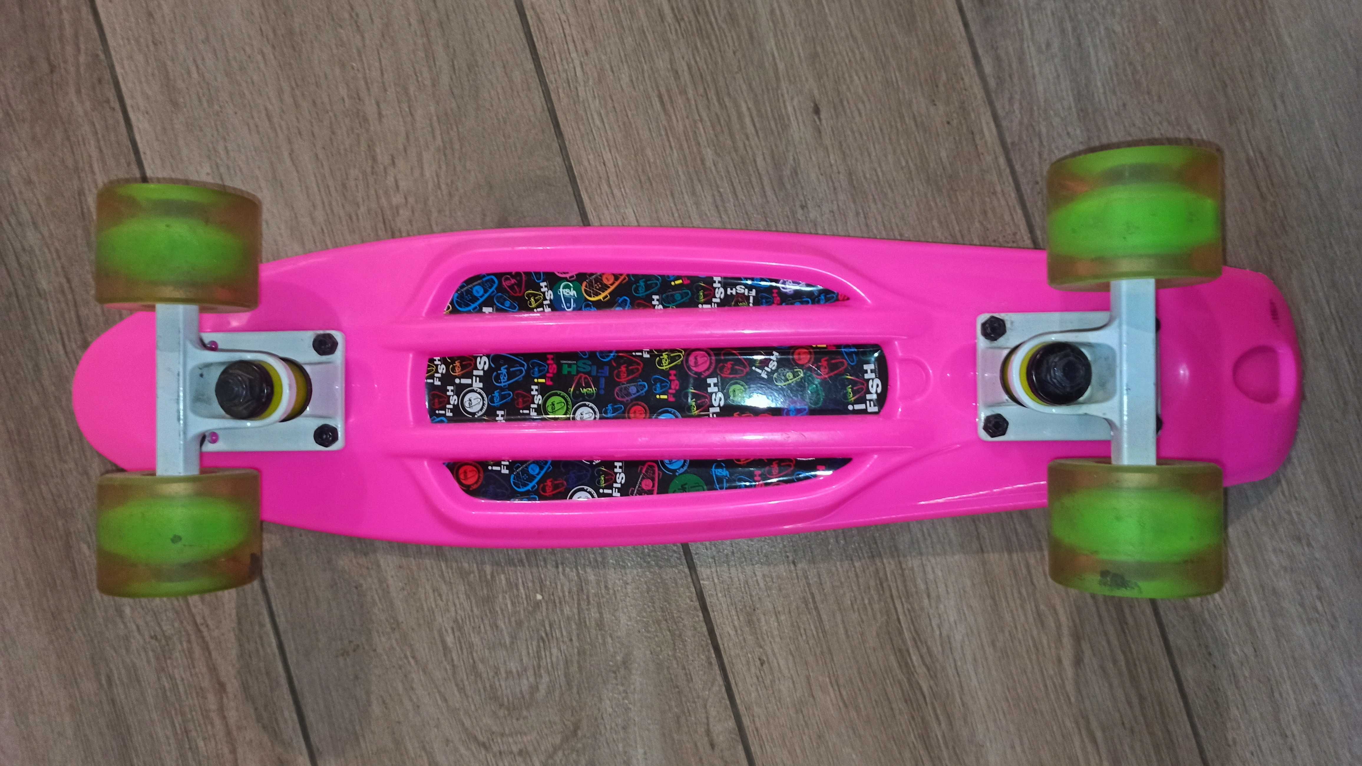 Скейтбоард Penny FISH 22" - 57 см, рожевий, зелені колеса світяться